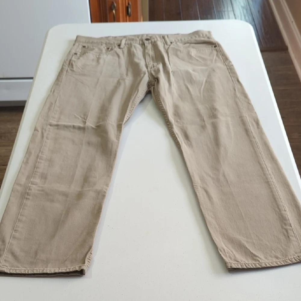 Levi's  505 Beige Pants/Jeans 38 X 32 WHITE TAG !!! BEAUTIFUL....